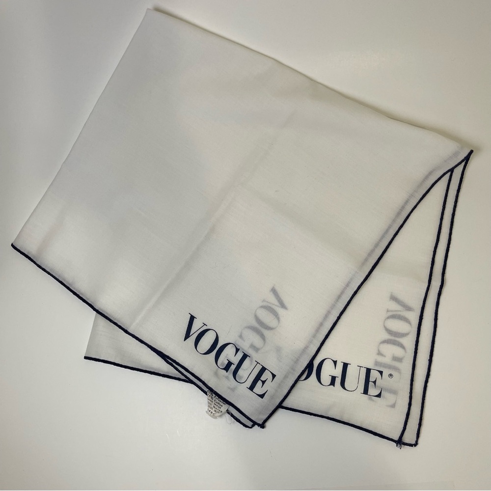 Vintage Vogue White and Navy Blue Scarf 21.5”x21.5”